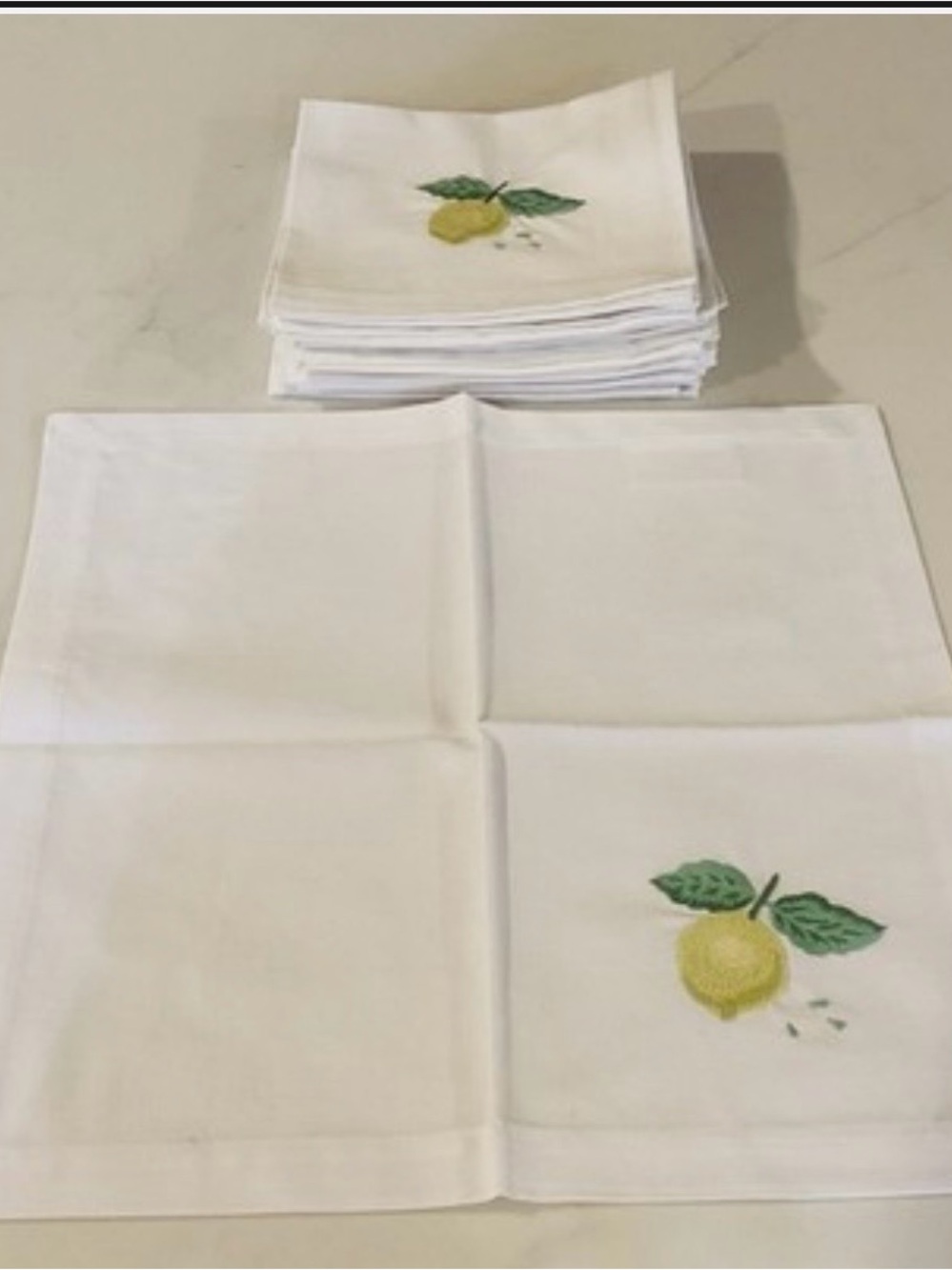 Williams Sonoma White Cotton Cocktail Napkins Embroidered Lemon Set